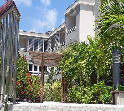 aménagement d'une entrée d'hôtel en Martinique